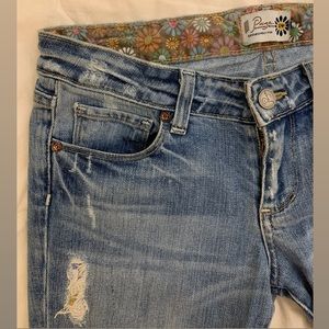 paige / light wash flare jeans